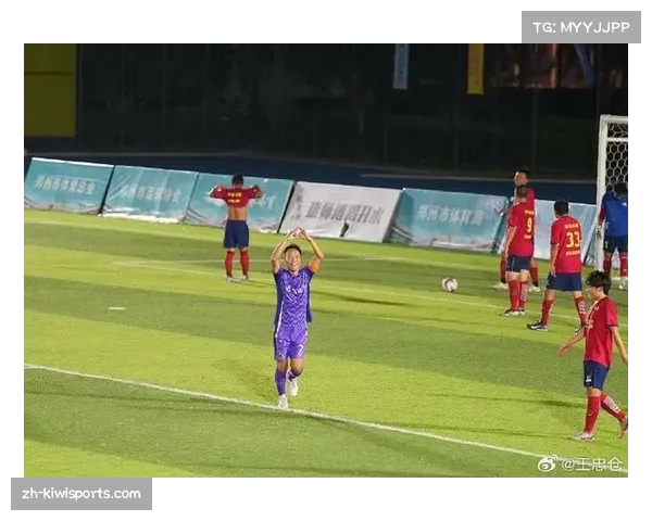 郑州足球联赛决赛现场观众创新高 球迷文化逐渐成熟 郑州足球联赛决赛现场观众创新高 球迷文化逐渐成熟